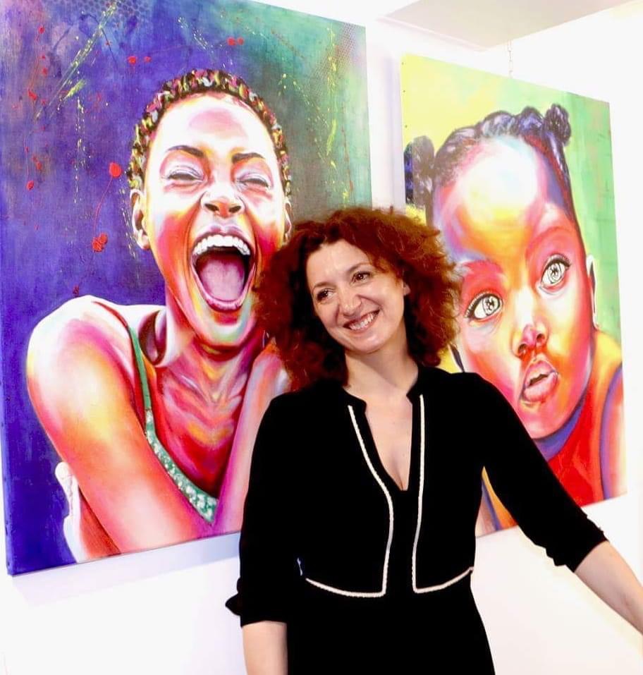 Nathaly Vera, créatrice de l'Atelier Carré d'Art's assure les cours de peinture Essonne à Gif-sur-Yvette