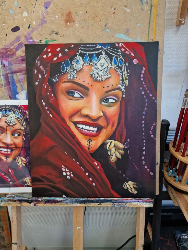Portrait d'une femme réalisée en peinture acrylique par un étudiant de l'atelier Carré d'Art's.
